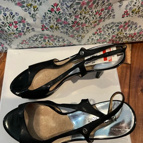 Michael Kors Black Patent Leather Sandals - Picture 4 of 5